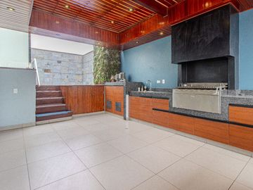VENTA DEPARTAMENTO DUPLEX EXCLENTE TERRAZA Y PISCINA SURCO