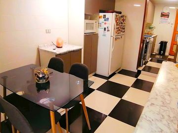 CASA MARTIN DE ZAMORA CON MANQUEHUE, LAS CONDES, 442 M2 TERRENO, 5 DORMITORIOS, 3 BAÑOS, ESTACIONAMIENTOS, EXCELENTE PATIO