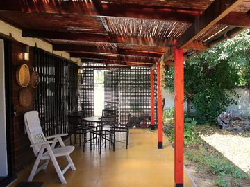 CASA MARTIN DE ZAMORA CON MANQUEHUE, LAS CONDES, 442 M2 TERRENO, 5 DORMITORIOS, 3 BAÑOS, ESTACIONAMIENTOS, EXCELENTE PATIO