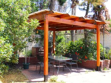 CASA MARTIN DE ZAMORA CON MANQUEHUE, LAS CONDES, 442 M2 TERRENO, 5 DORMITORIOS, 3 BAÑOS, ESTACIONAMIENTOS, EXCELENTE PATIO