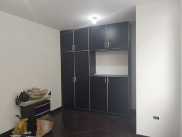 Vendo Linda Casa En San Juan De Lurigancho, Lima