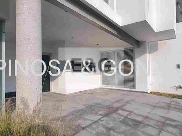 VENTA DE CASA NUEVA EN PARQUE HABANA EN LOMAS DE ANGELÓPOLIS II ZONA AZUL