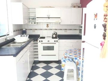 SE VENDE HERMOSA CASA DE PLAYA, EN CONDOMINIO ISLA DEL SOL.
