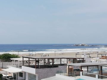 SE VENDE HERMOSA CASA DE PLAYA, EN CONDOMINIO ISLA DEL SOL.