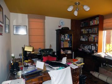 Se vende hermosa casa de 3 pisos en Av Caminos del Inca, Surco!