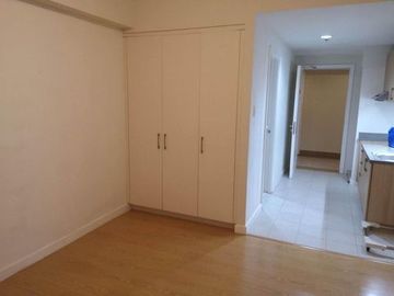 Studio Type Condo Unit for Sale in Ugong, Pasig City