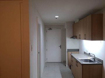 Studio Type Condo Unit for Sale in Ugong, Pasig City