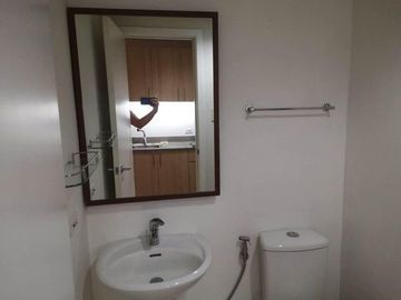 Studio Type Condo Unit for Sale in Ugong, Pasig City