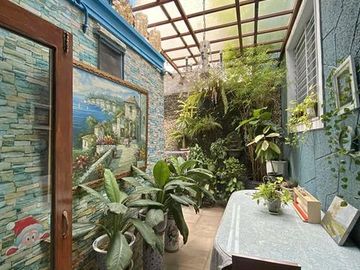 Split-Level House w/ 6-Bedrooms for Sale in Little Baguio, San Juan City