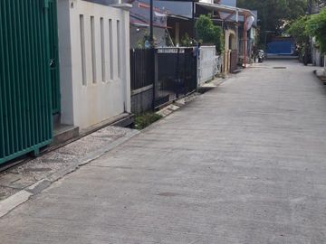 Disewakan CEPAT, Rumah 1 Lt, Rapi, Bagus, Row 2 Mobil, Kelapa Gading