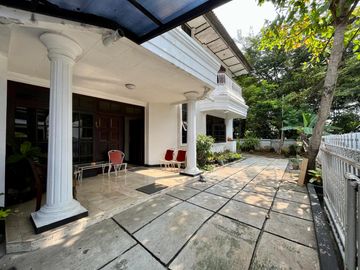 Rumah Hook di Bintaro Sektor 2, 800 Meter Ke Stasiun Pondok Ranji