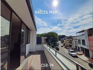 VENDO ESPECTÁCULAR CASA DE 236 MTS2, DE 3 NIVELES, 7 HABITACIONES AMPLIAS.