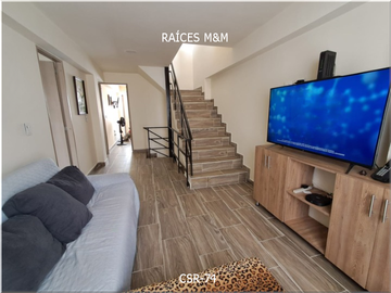 VENDO ESPECTÁCULAR CASA DE 236 MTS2, DE 3 NIVELES, 7 HABITACIONES AMPLIAS.