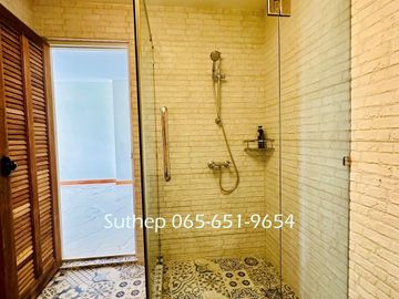 Luxury Beachfront Condo for Sale at Bay View Resort Pattaya 2 Bedrooms 153 sqm Fully Furnished Stunning Sea View Pattaya, Chonburi