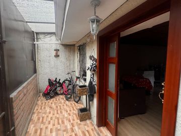 CASA ECONOMICA DE VENTA, Sector Miraflores C1424