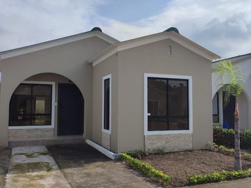 Venta Casa La Joya Etapa Granate Av Leon Febres Cordero Daule Guayaquil