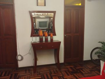 BONITO DEPTO EN VENTA 2DO PISO EN SANTA CATALINA