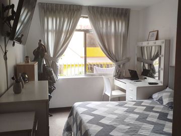 BONITO DEPTO EN VENTA 2DO PISO EN SANTA CATALINA