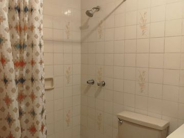 BONITO DEPTO EN VENTA 2DO PISO EN SANTA CATALINA