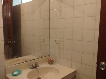 BONITO DEPTO EN VENTA 2DO PISO EN SANTA CATALINA