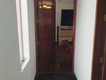 BONITO DEPTO EN VENTA 2DO PISO EN SANTA CATALINA