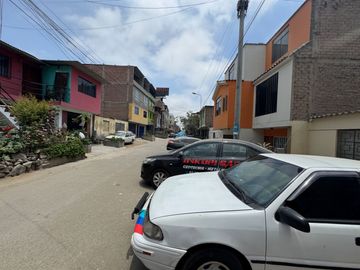 Venta de casa como Terreno en San Juan de miraflores