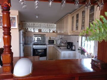 Casa de venta en Otavalo, centro, 4 plantas, 322 m2