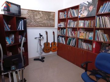 Casa de venta en Otavalo, centro, 4 plantas, 322 m2