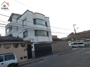 Casa de venta en Otavalo, centro, 4 plantas, 322 m2