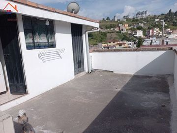 Casa de venta en Otavalo, centro, 4 plantas, 322 m2