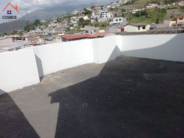 Casa de venta en Otavalo, centro, 4 plantas, 322 m2
