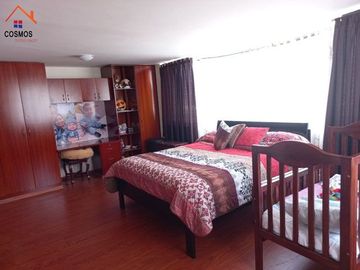 Casa de venta en Otavalo, centro, 4 plantas, 322 m2