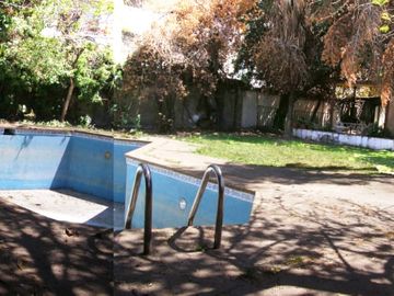 En venta excelente casa servicios profesionales o residencial en Providencia. Destino comercial.