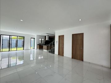 CASA EN VENTA EN VALLE IMPERIAL