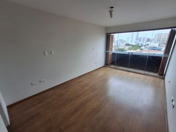 🏡 En Venta: Moderno Departamento En Casimiro Ulloa, Miraflores 🌆