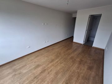 🏡 En Venta: Moderno Departamento En Casimiro Ulloa, Miraflores 🌆