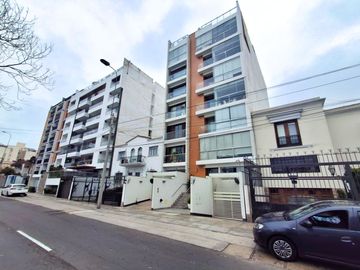 🏡 En Venta: Moderno Departamento En Casimiro Ulloa, Miraflores 🌆