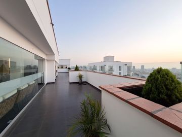 Venta de departamento santa catilina en condominio con cochera y 3 habitaciones