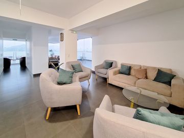 Venta de departamento santa catilina en condominio con cochera y 3 habitaciones