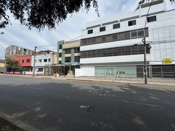 Vendo Local Comercial 400 m2 Chacarios Lima Cercado