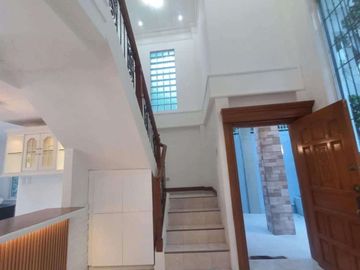 Most Affordable 4 Storey House in Maria Luisa, Cebu City With Swimming Pool