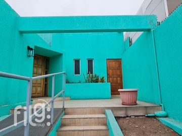 VENDO AMPLIA CASA COMUNA IQUIQUE