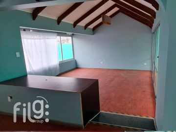 VENDO AMPLIA CASA COMUNA IQUIQUE