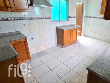 VENDO AMPLIA CASA COMUNA IQUIQUE