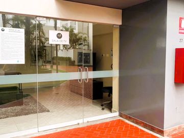 Venta de Departamento con Cochera y Depósito - Surquillo