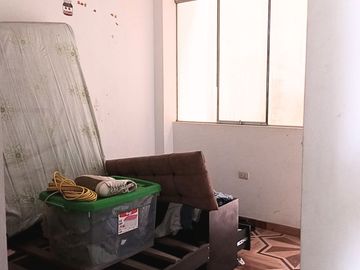 Venta de casa de 3 pisos e Puente Piedra
