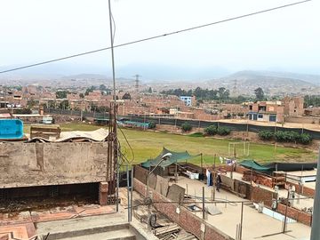 Venta de casa de 3 pisos e Puente Piedra