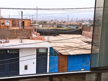 Venta de casa de 3 pisos e Puente Piedra
