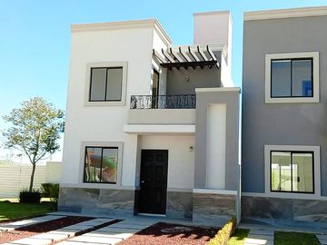 Tu Hogar Ideal: En Venta Casa de 2 habitaciones en PACHUCA con CISTERNA y COCINA de REGALO 🎁
