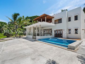 Villa de lujo en venta en Litibu